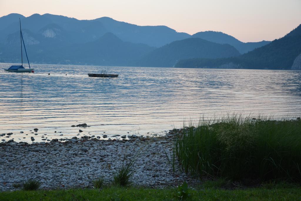 Appart Weisse Urlauben am Wolfgangsee Sankt Gilgen Zimmer foto